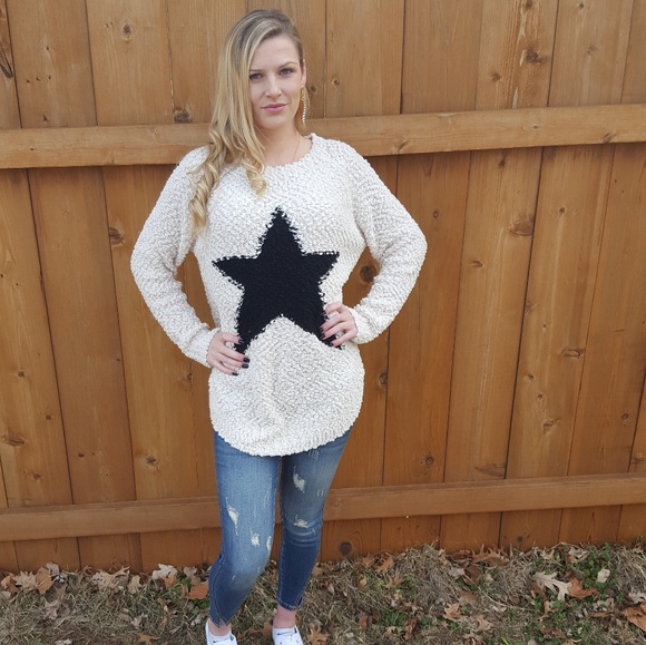 Sweaters - Star print sweater - BLACK / WHITE
